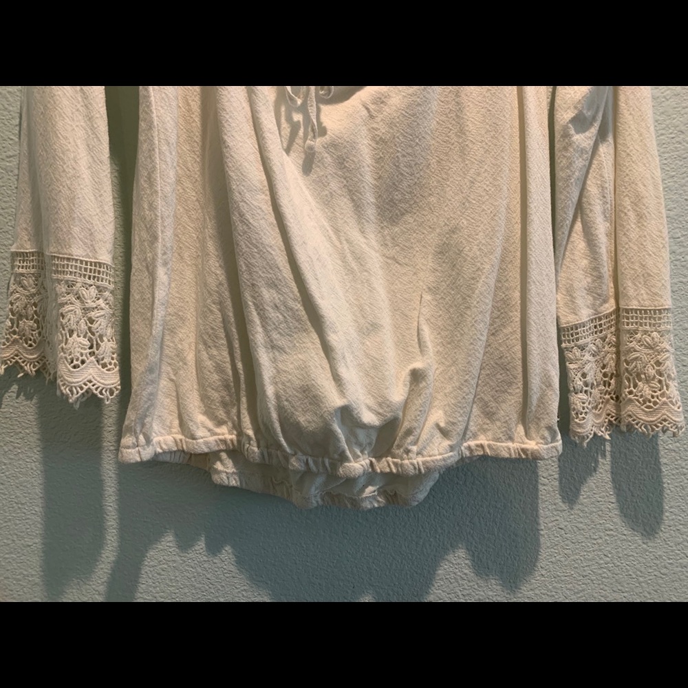 Off-The-Shoulder Roxy Top - Picture 5 of 7